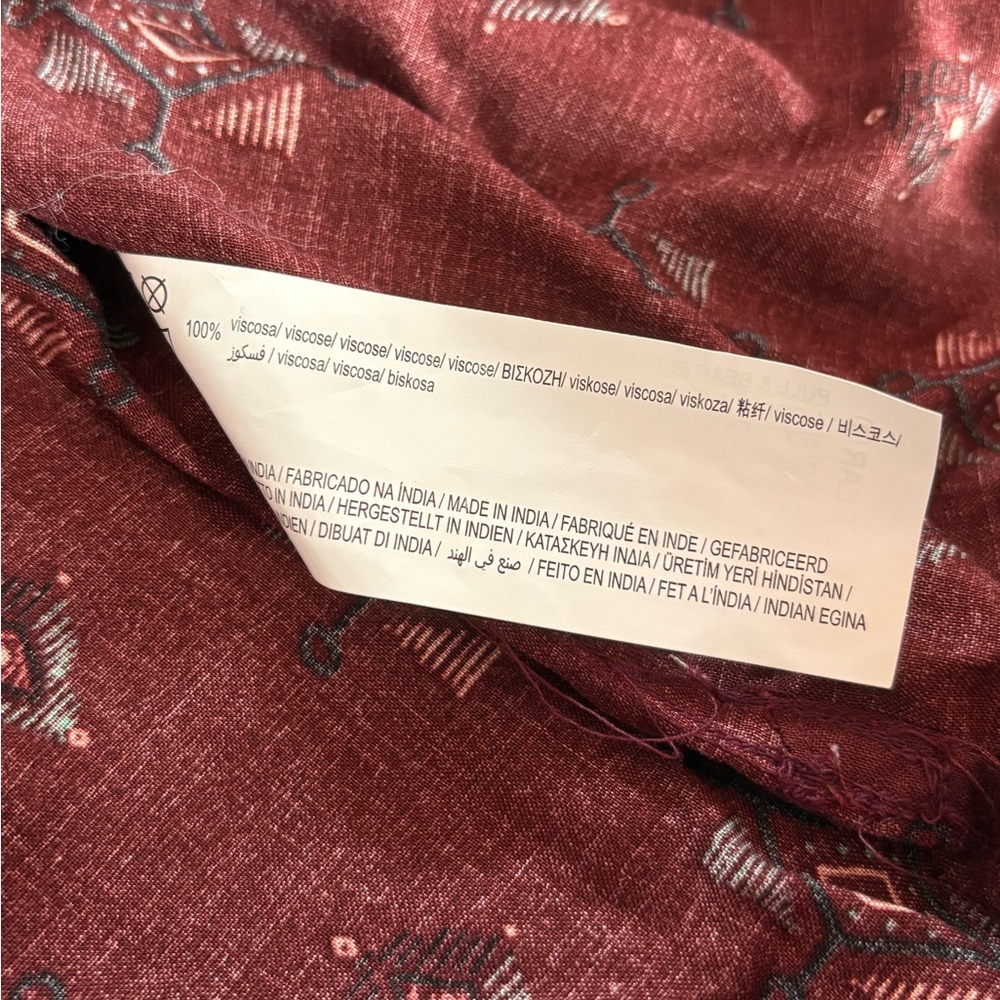 Pull&Bear Maroon Aztec Geometric Print Short Sleeve Button-Down Shirt Medium - Picture 3 of 5
